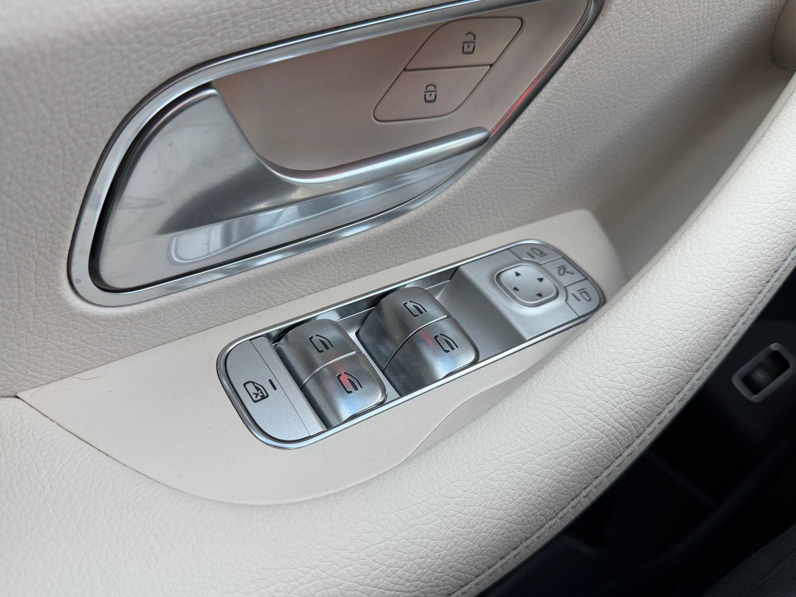 Used 2026 Mercedes-Benz GLE 450 4MATIC image 23