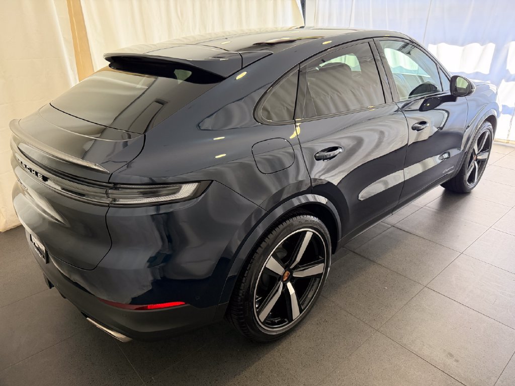 Certified 2026 Porsche Cayenne Coupe AWD/4WD image 9