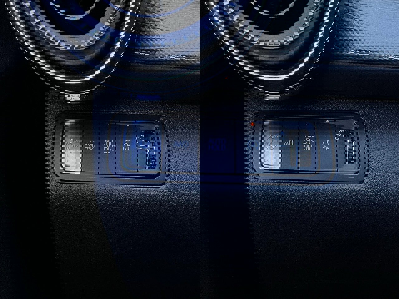 Used 2025 Chevrolet Equinox LT image 21