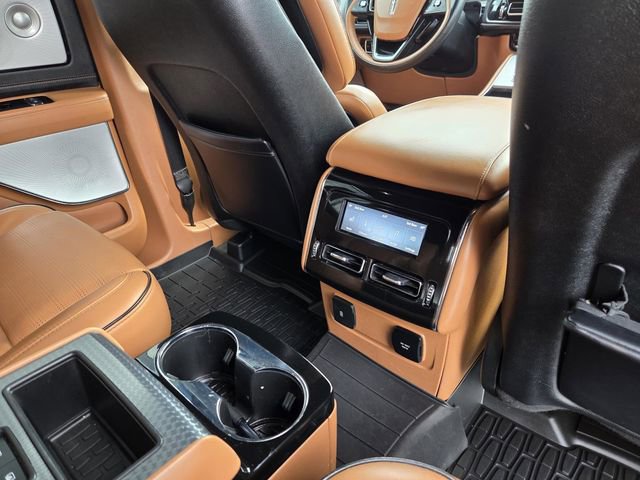 Used 2023 Lincoln Aviator Black Label w/ Dynamic Handling Package AWD/4WD image 33