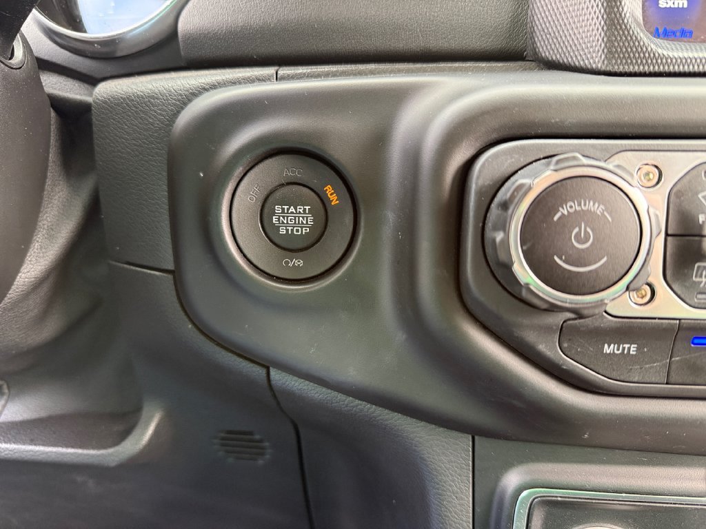 Used 2021 Jeep Wrangler Unlimited Rubicon 4xe w/ Cold Weather Group AWD/4WD image 32