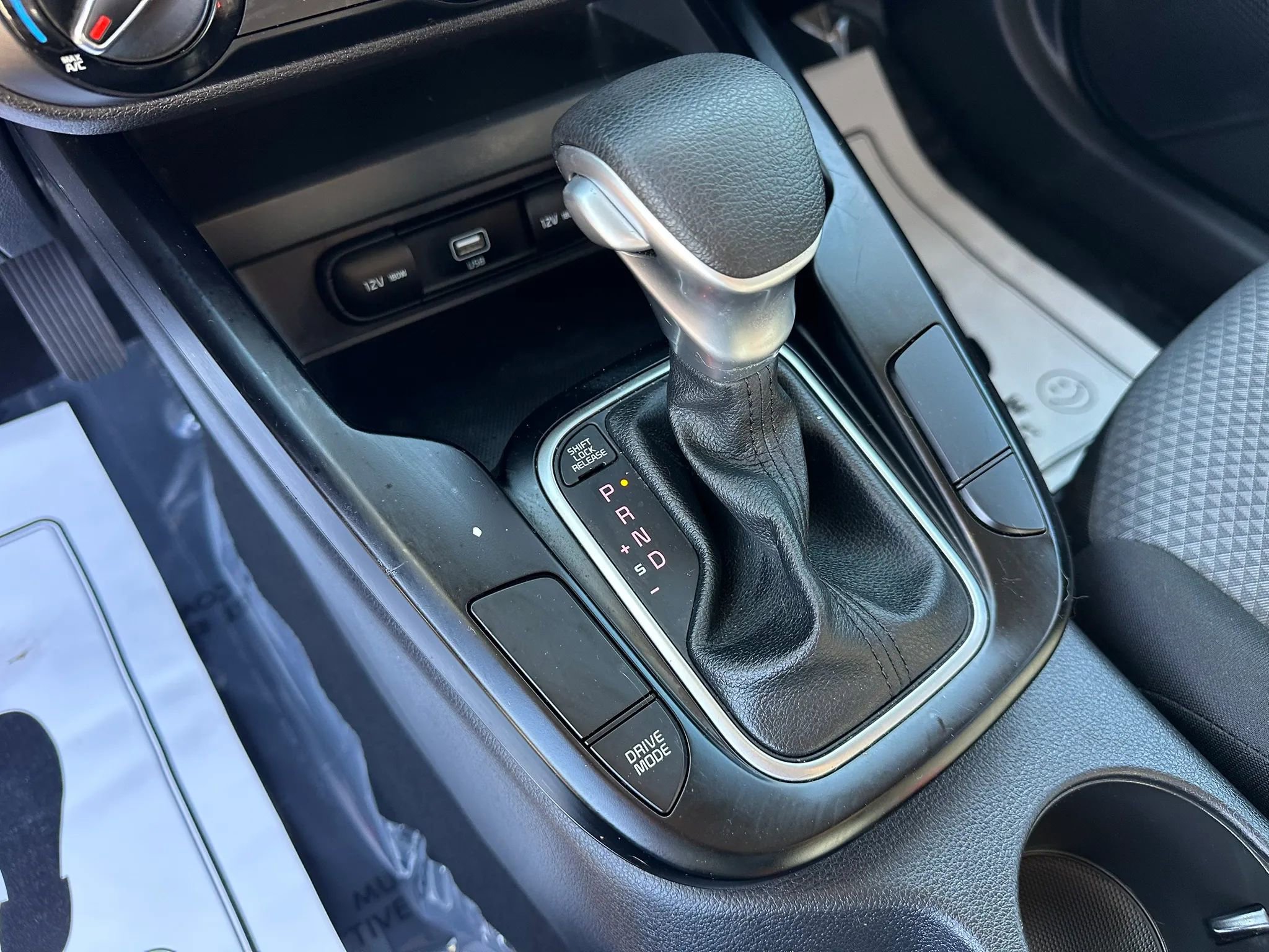 Used 2020 Kia Soul LX FWD image 23