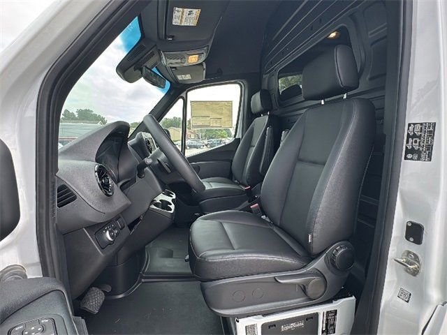 New 2024 Mercedes-Benz Sprinter 144 Cargo image 15