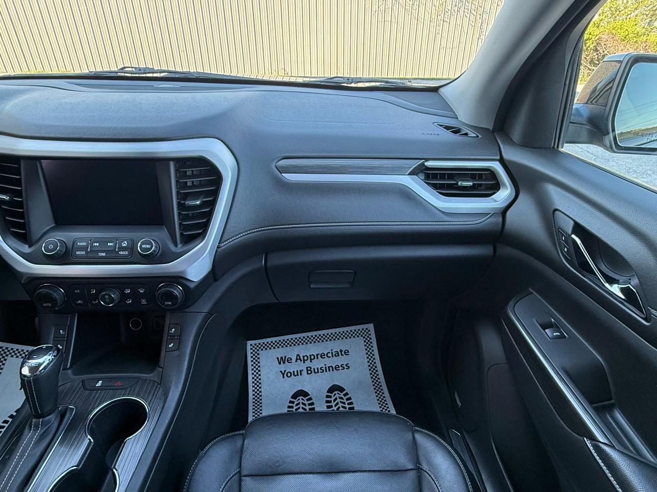 Used 2019 GMC Acadia SLT w/ Black Edition image 15