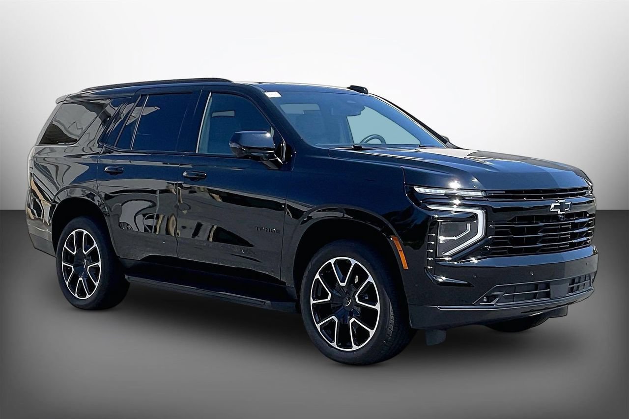 Used 2025 Chevrolet Tahoe RST w/ Comfort Package AWD/4WD image 2