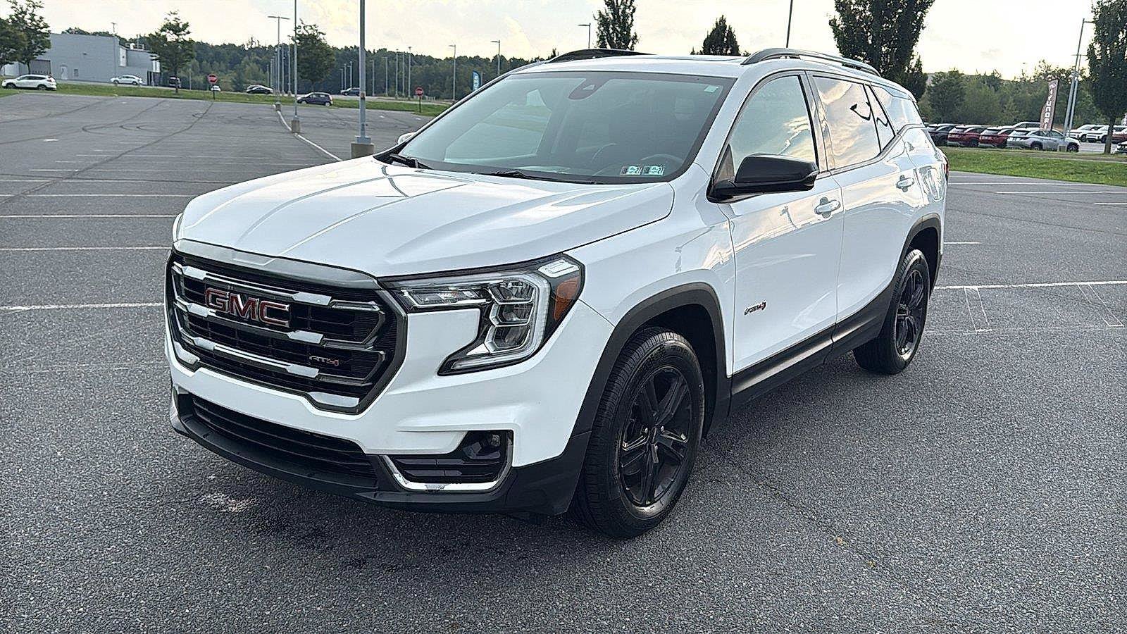 Used 2022 GMC Terrain AT4 AWD/4WD image 13
