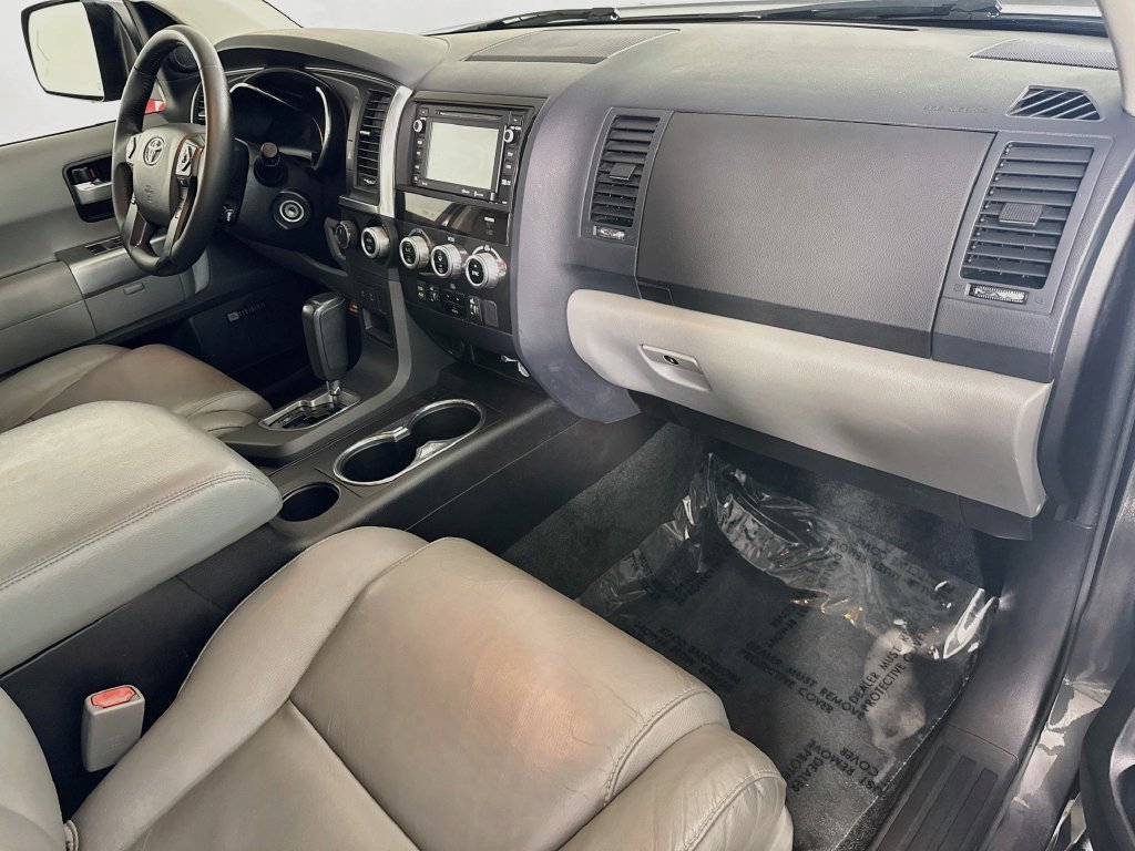 Used 2018 Toyota Sequoia Limited w/ Safety & Convenience Package AWD/4WD image 35