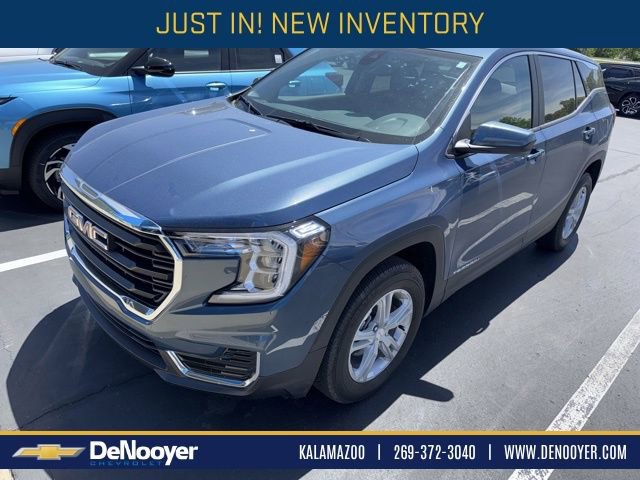 Used 2024 GMC Terrain SLE AWD/4WD image 1