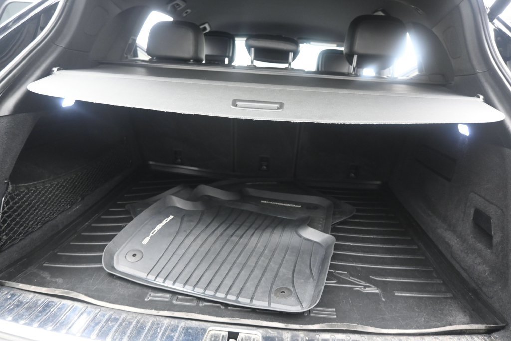 Used 2020 Porsche Cayenne AWD/4WD image 19