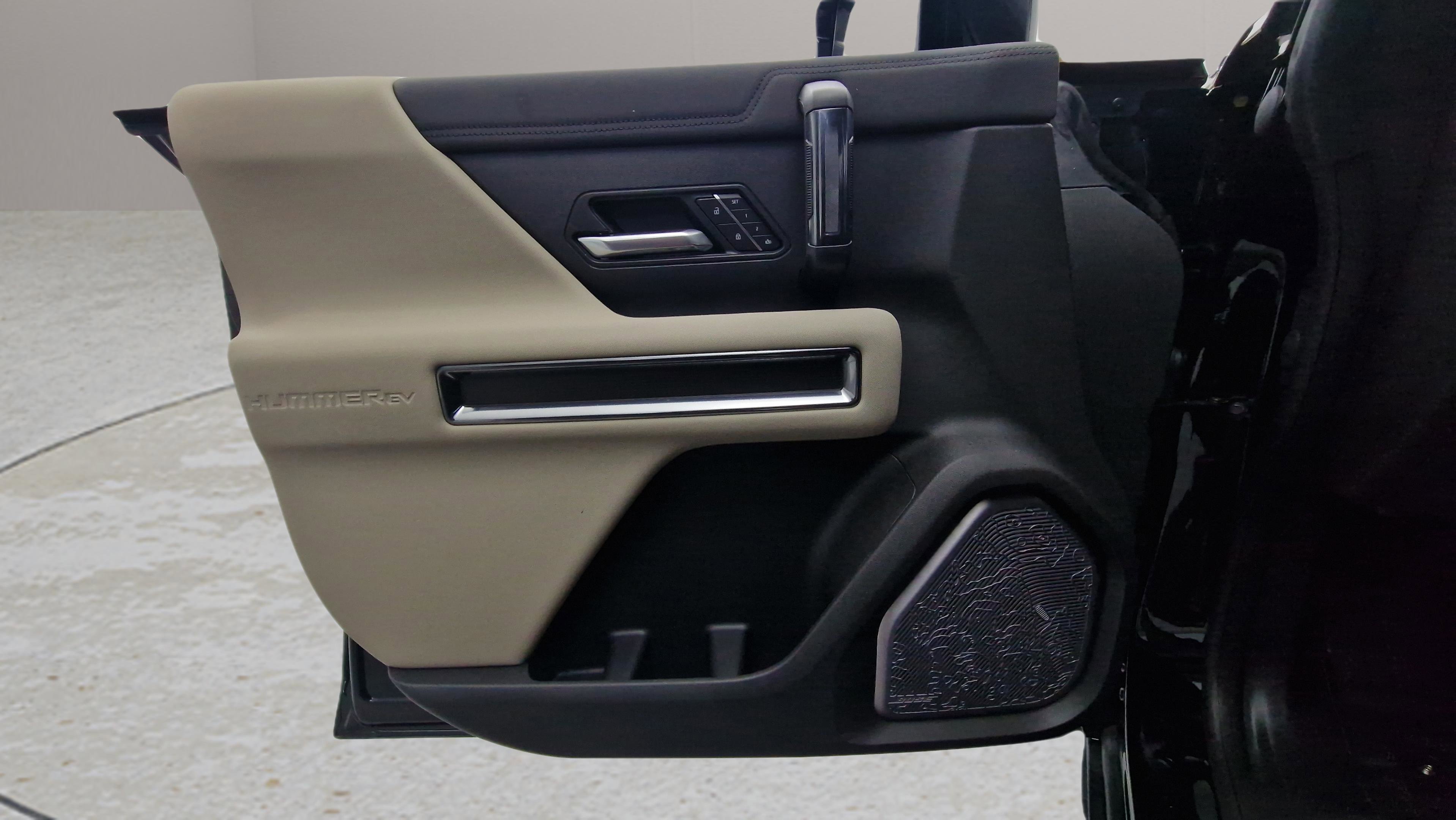 New 2026 GMC Hummer EV SUV image 15