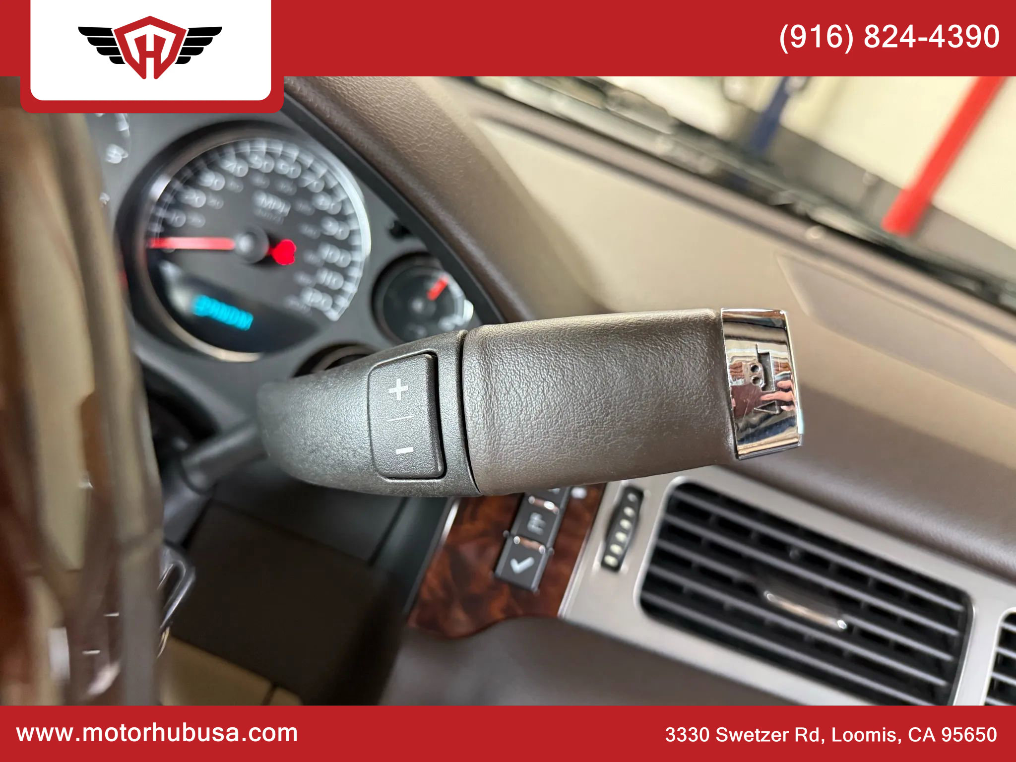 Used 2011 GMC Yukon Denali image 24