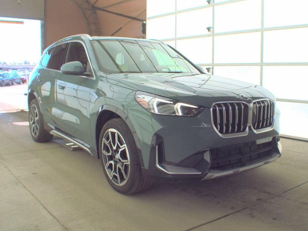 Used 2025 BMW X1 xDrive28i image 2