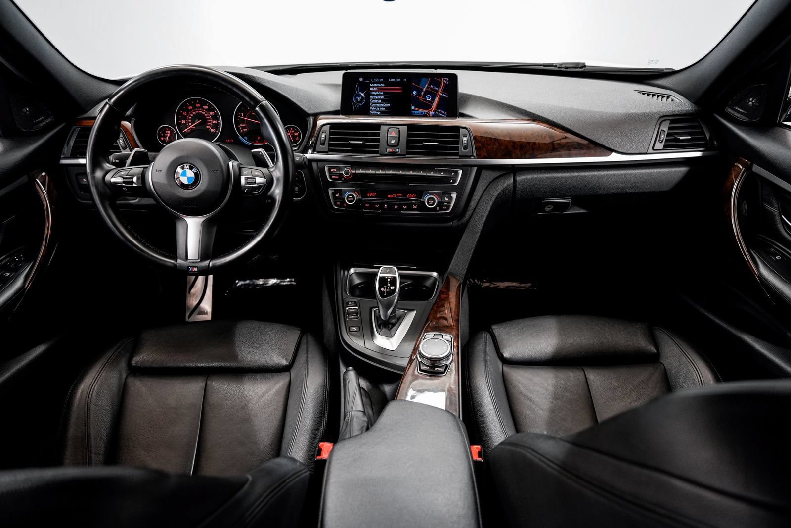 Used 2015 BMW 328d xDrive Wagon AWD/4WD image 16