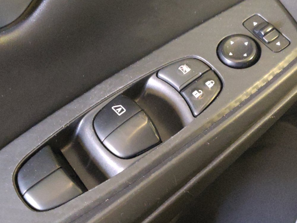 Used 2021 Nissan Sentra SV FWD image 27