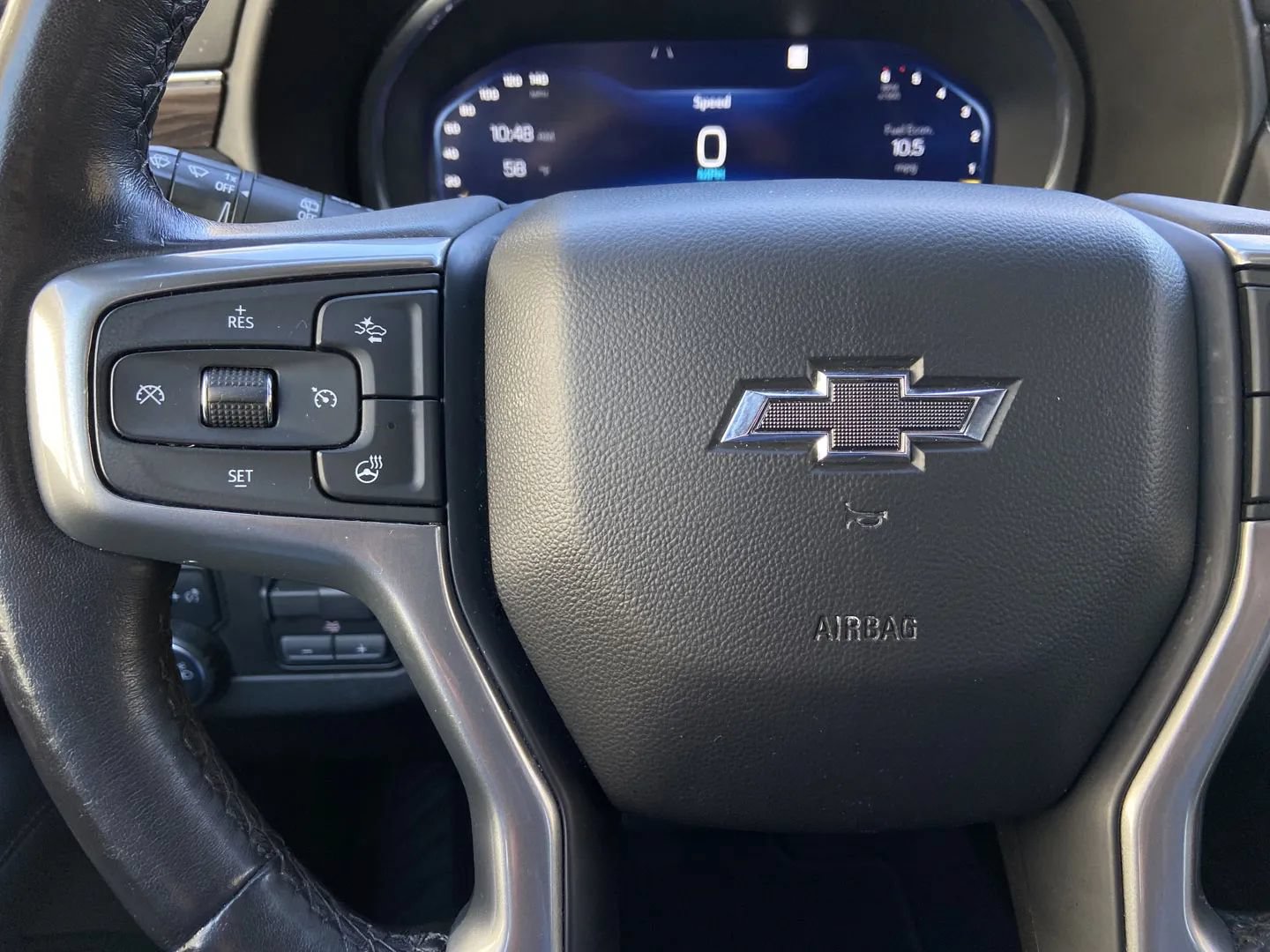 Used 2022 Chevrolet Suburban Z71 w/ Off-Road Capability Package AWD/4WD image 16
