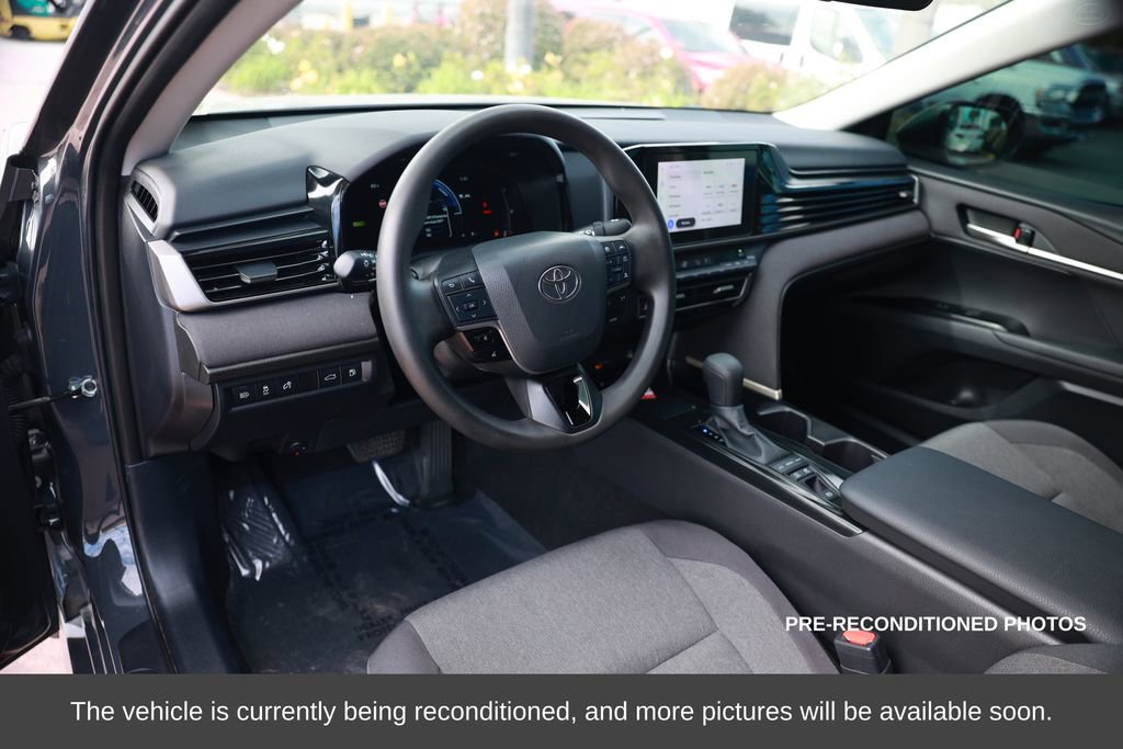 Used 2025 Toyota Camry LE w/ Convenience Package image 15