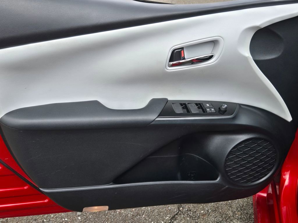 Used 2021 Toyota Prius Limited w/ Premium Convenience Package image 10