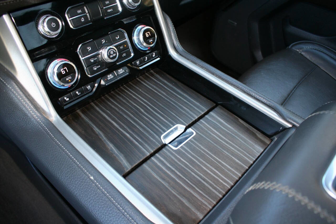 Used 2021 GMC Yukon Denali w/ Denali Premium Package image 27