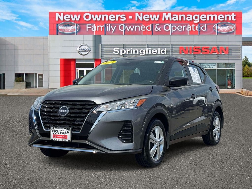 Used 2025 Nissan Kicks Play S FWD image 2