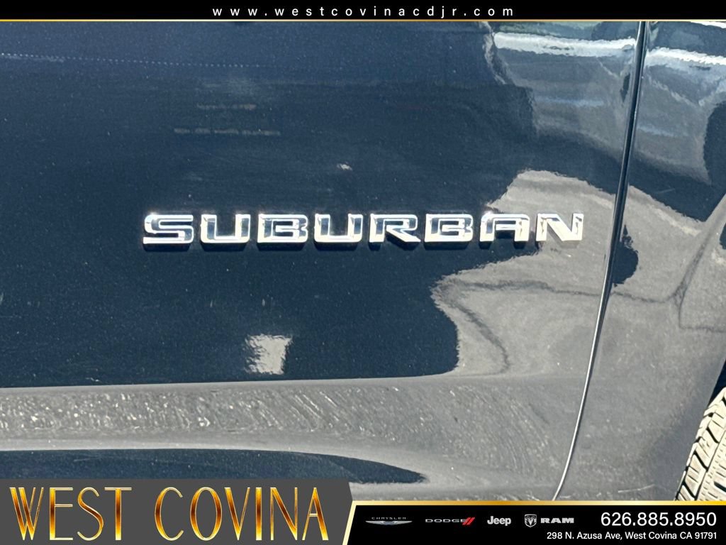 Used 2025 Chevrolet Suburban Premier AWD/4WD image 13