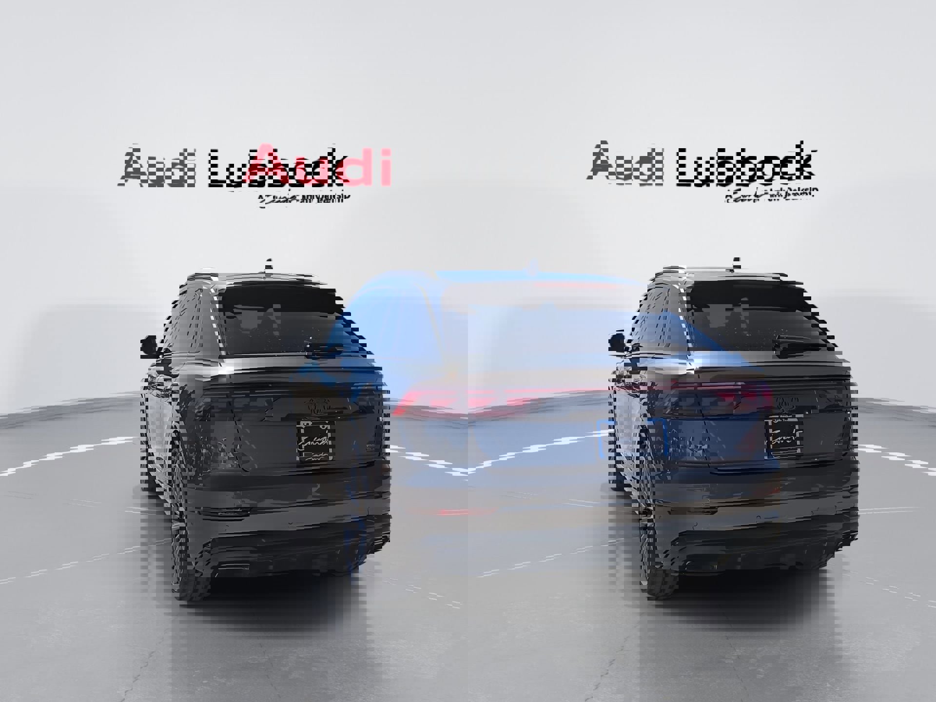 New 2026 Audi Q8 Prestige image 7