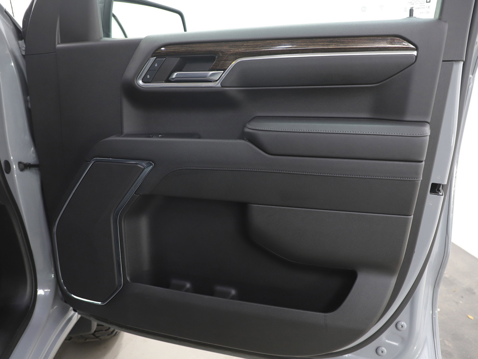 Used 2024 GMC Sierra 1500 Elevation image 12