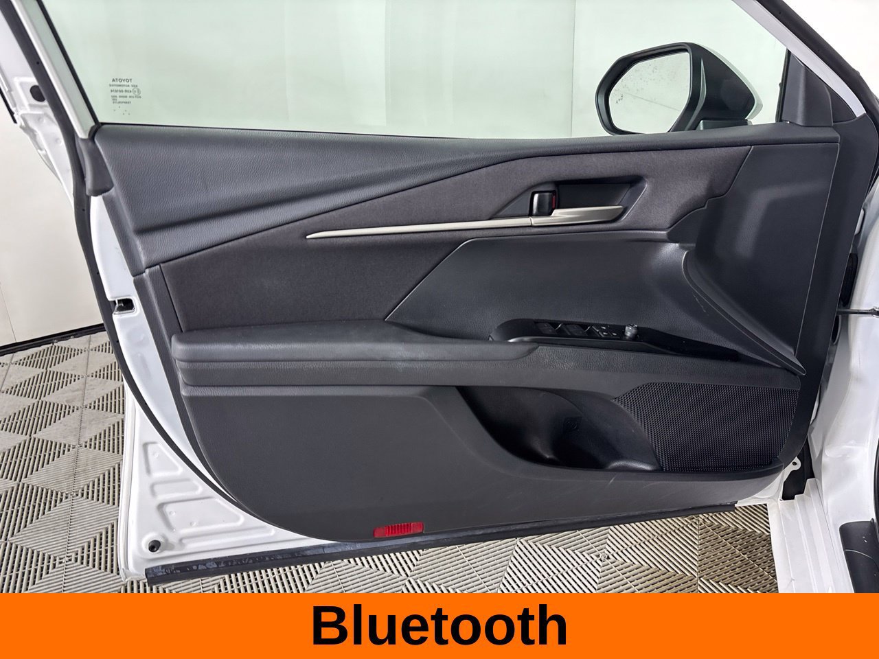 Used 2025 Toyota Camry LE FWD image 10