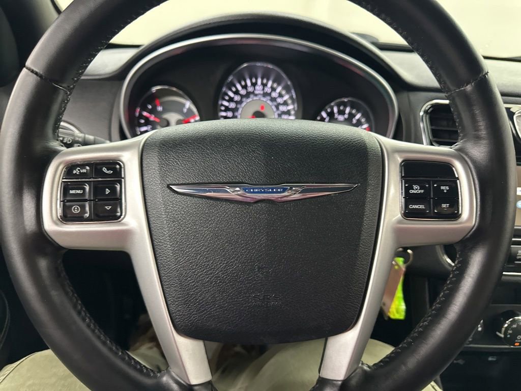 Used 2011 Chrysler 200 Limited image 33