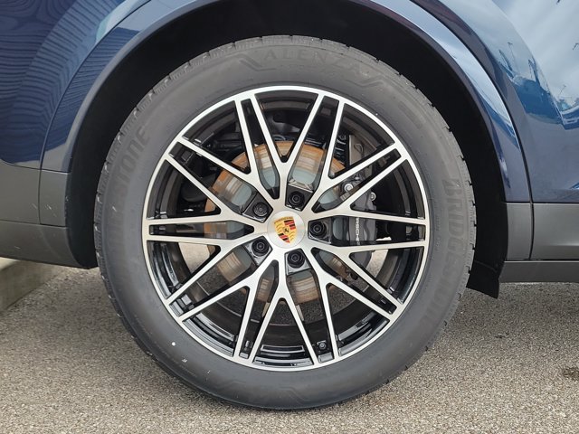 New 2026 Porsche Cayenne AWD/4WD image 13