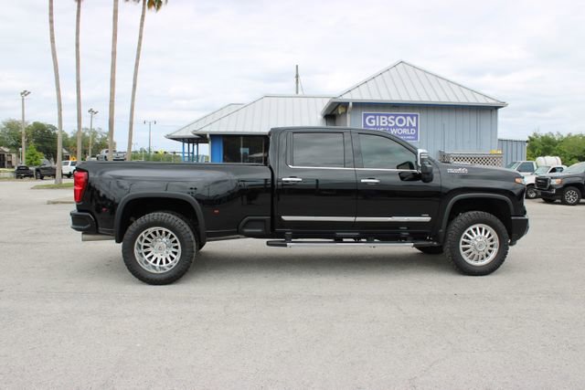 Used 2025 Chevrolet Silverado 3500 High Country w/ Technology Package image 13