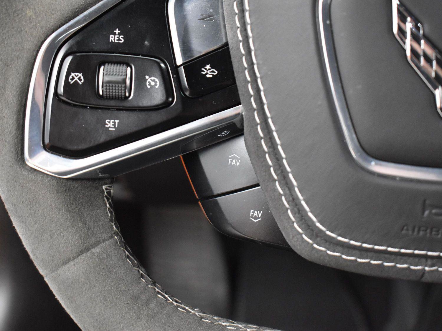 Used 2024 Chevrolet Corvette Stingray Premium Conv w/ Z51 Performance Package RWD image 19