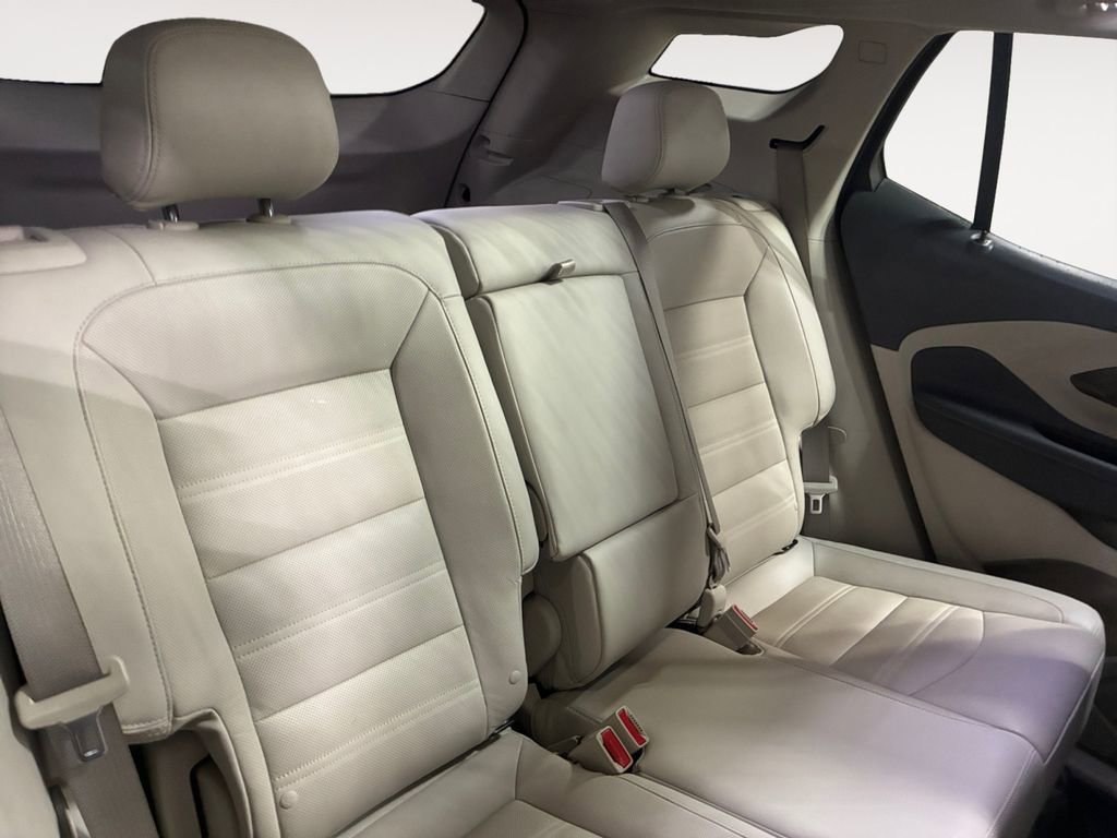 Used 2024 GMC Terrain Denali w/ Denali Premium Package image 16