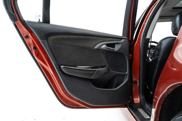 Used 2015 Chevrolet SS image 17