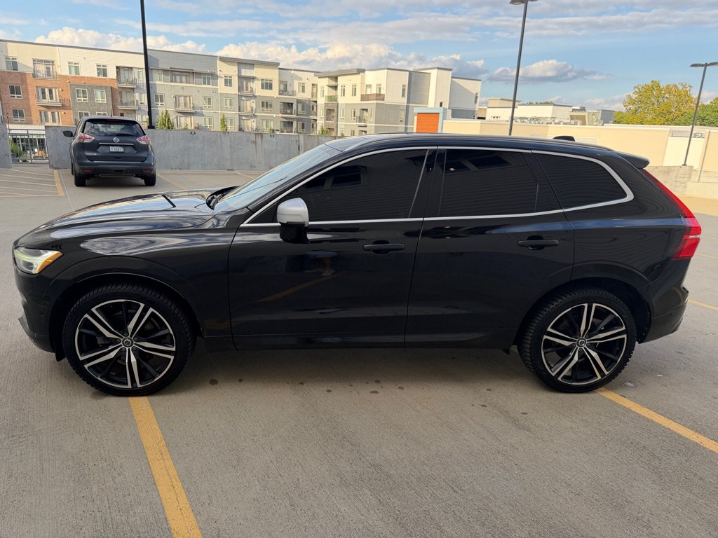 Used 2018 Volvo XC60 T5 R-Design w/ Convenience Package AWD/4WD image 6