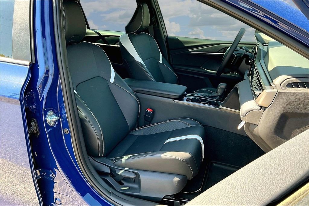 Used 2026 Toyota Camry SE image 31