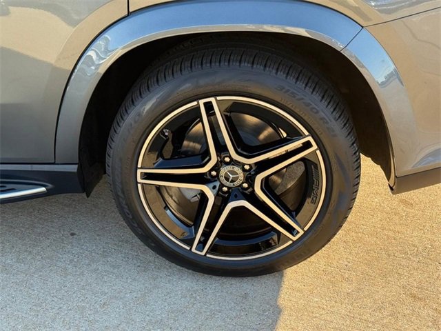 New 2026 Mercedes-Benz GLS 450 4MATIC image 4