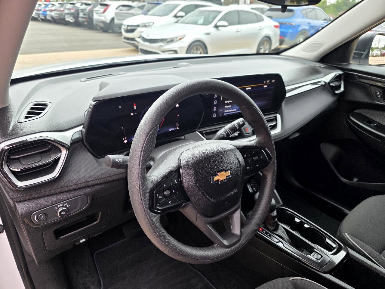 Used 2025 Chevrolet TrailBlazer LS w/ LS Convenience Package image 12