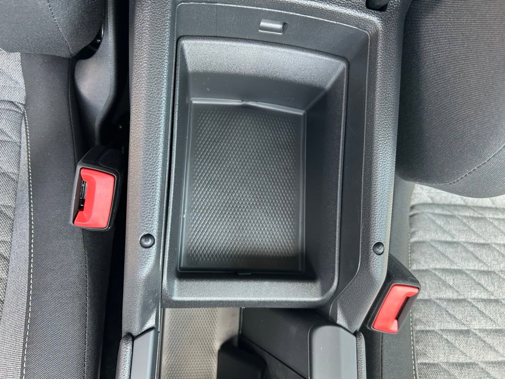 Used 2025 Volkswagen Tiguan S image 32