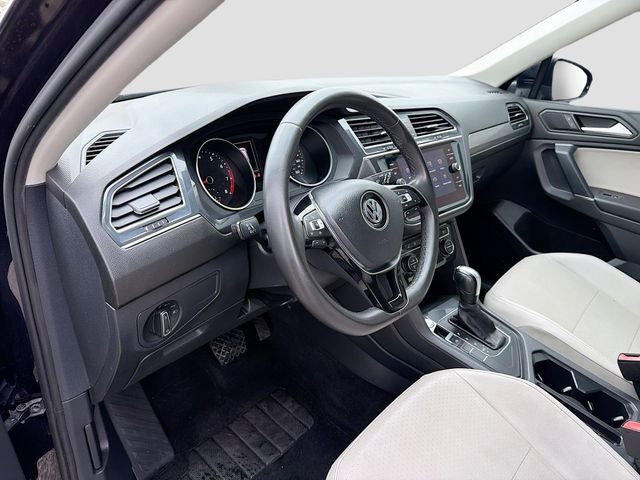 Used 2020 Volkswagen Tiguan SE image 9