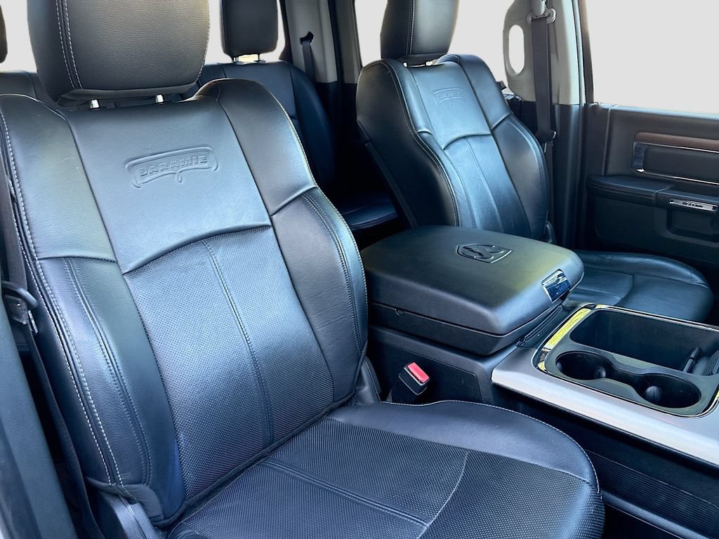 Used 2018 RAM 1500 Laramie w/ Convenience Group AWD/4WD image 29