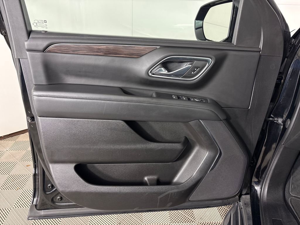 Used 2023 Chevrolet Suburban LS image 16