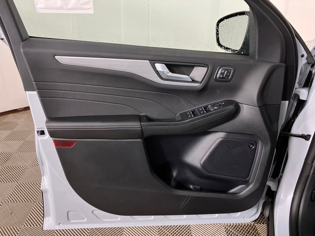 New 2025 Ford Escape Base w/ PHEV Premium Package image 27