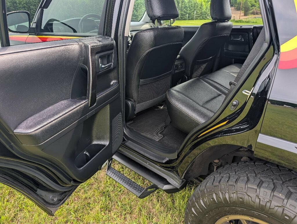 Used 2023 Toyota 4Runner 40th Anniversary SE AWD/4WD image 34