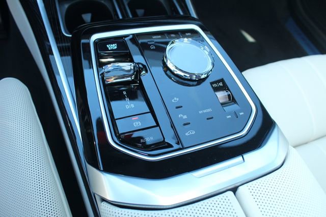 New 2026 BMW i7 xDrive60 w/ Executive Package image 14