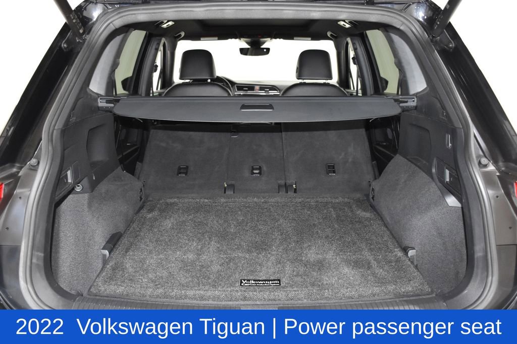 Used 2022 Volkswagen Tiguan SEL R-Line image 31
