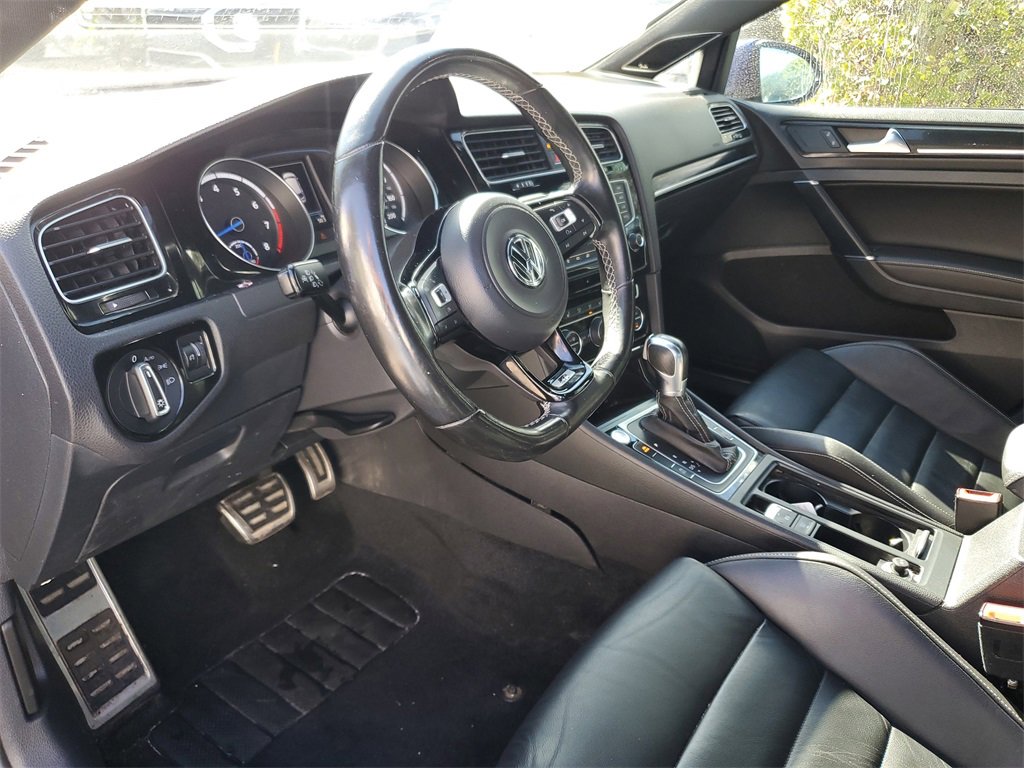 Used 2017 Volkswagen Golf R 4-Door image 21