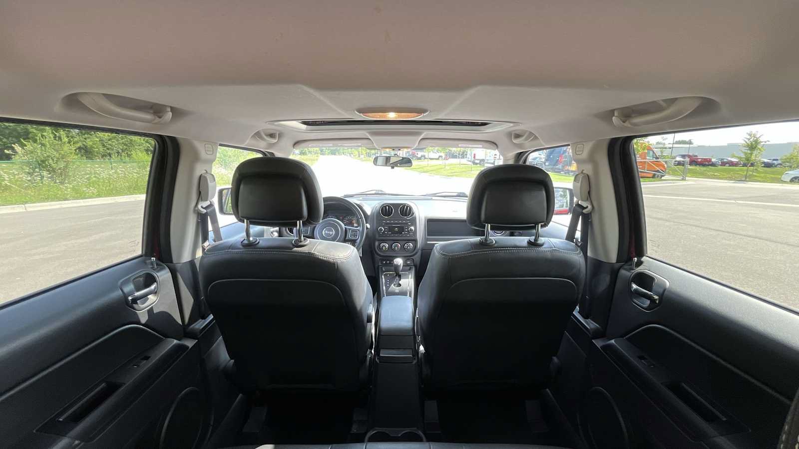 Used 2015 Jeep Patriot High Altitude AWD/4WD image 13