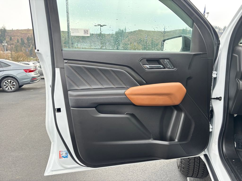 Used 2024 GMC Canyon AT4 w/ AT4 Premium Package AWD/4WD image 23