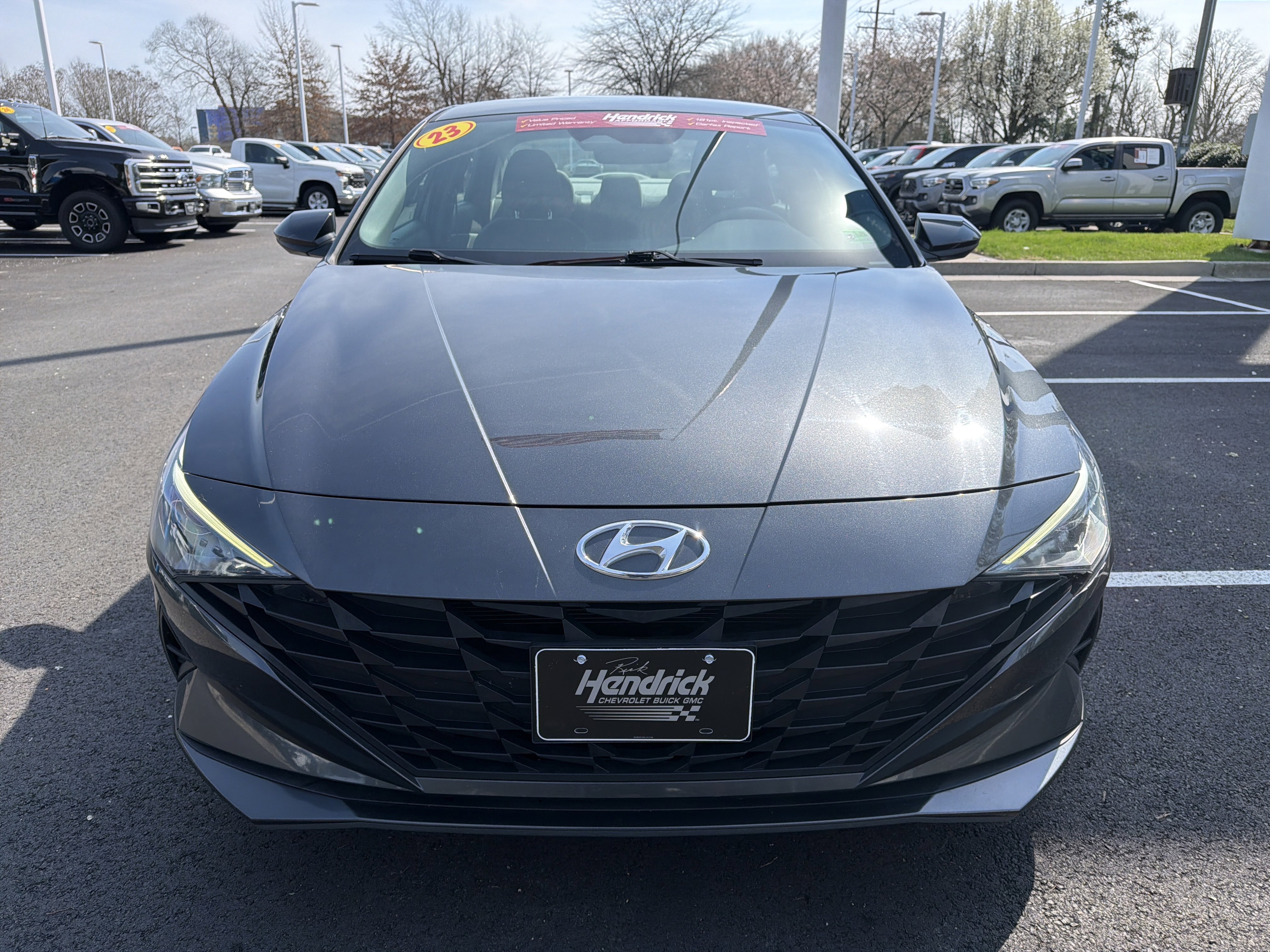 Used 2023 Hyundai Elantra SEL image 3