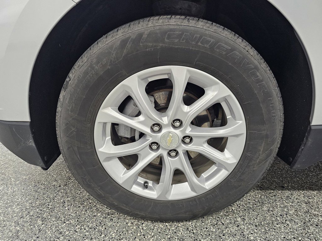 Used 2020 Chevrolet Equinox LT w/ Driver Convenience Package FWD image 9